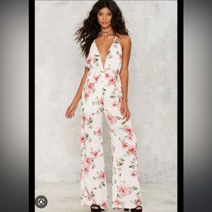 Nasty Gal - Stick in the bud floral jumpsuit